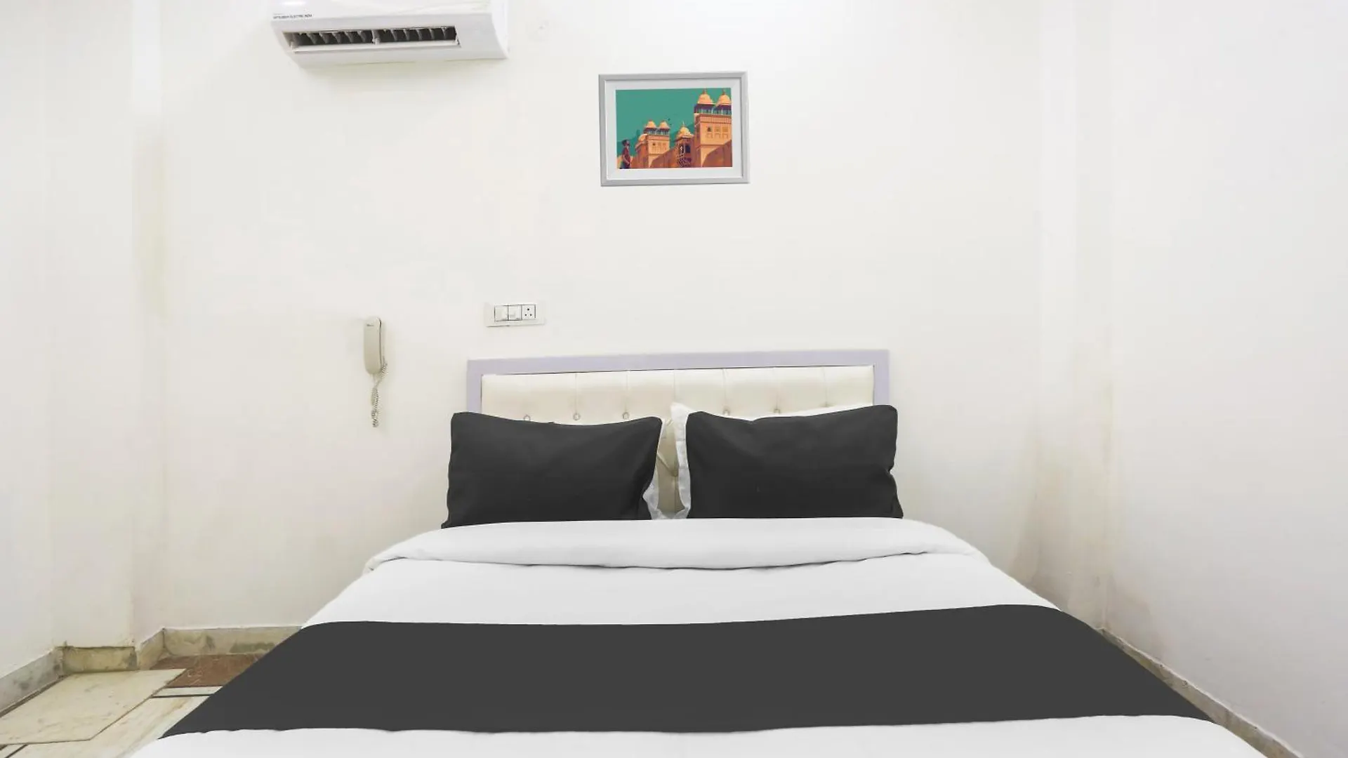 ***  Super Hotel O Golden Key Rohini Delhi  India